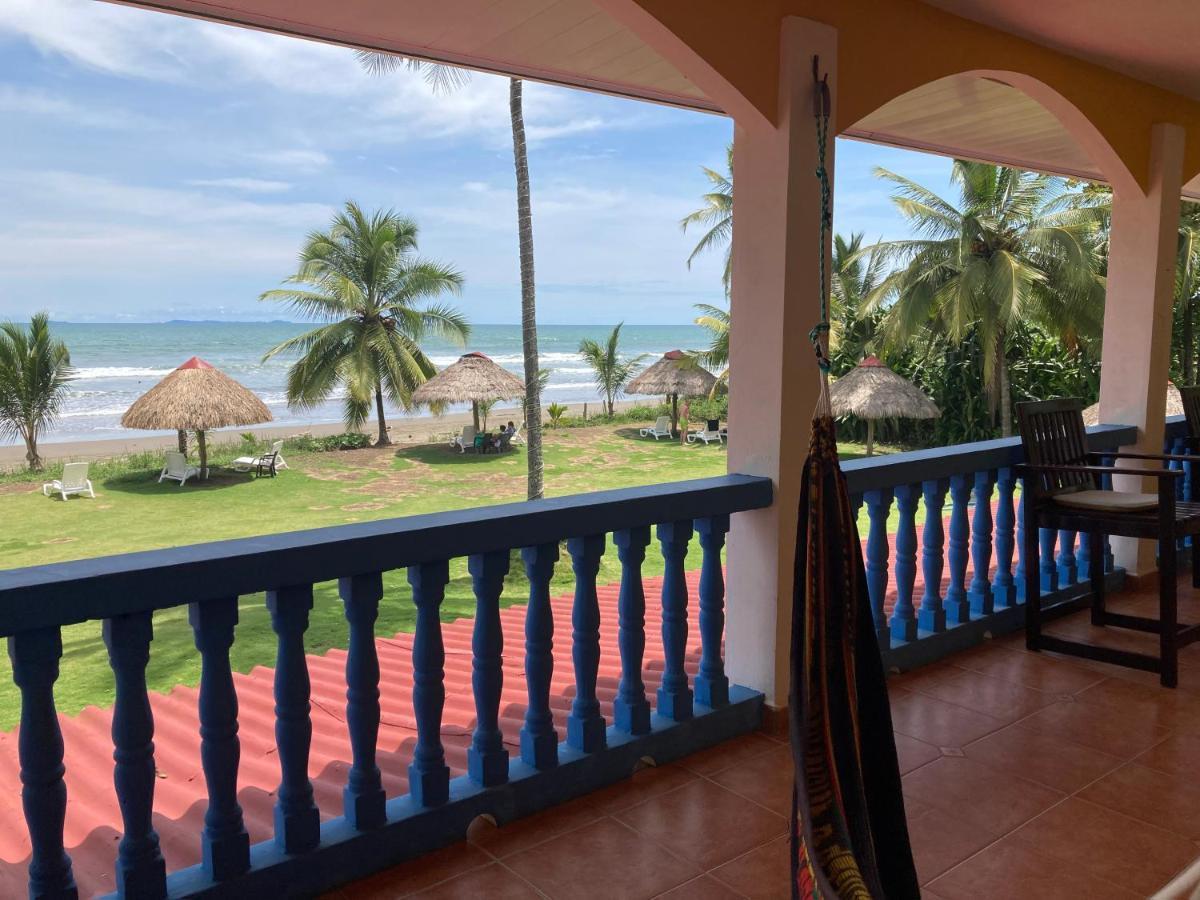 Las Lajas Beach Resort Bagian luar foto