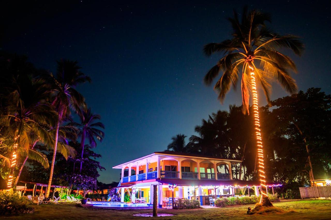 Las Lajas Beach Resort Bagian luar foto