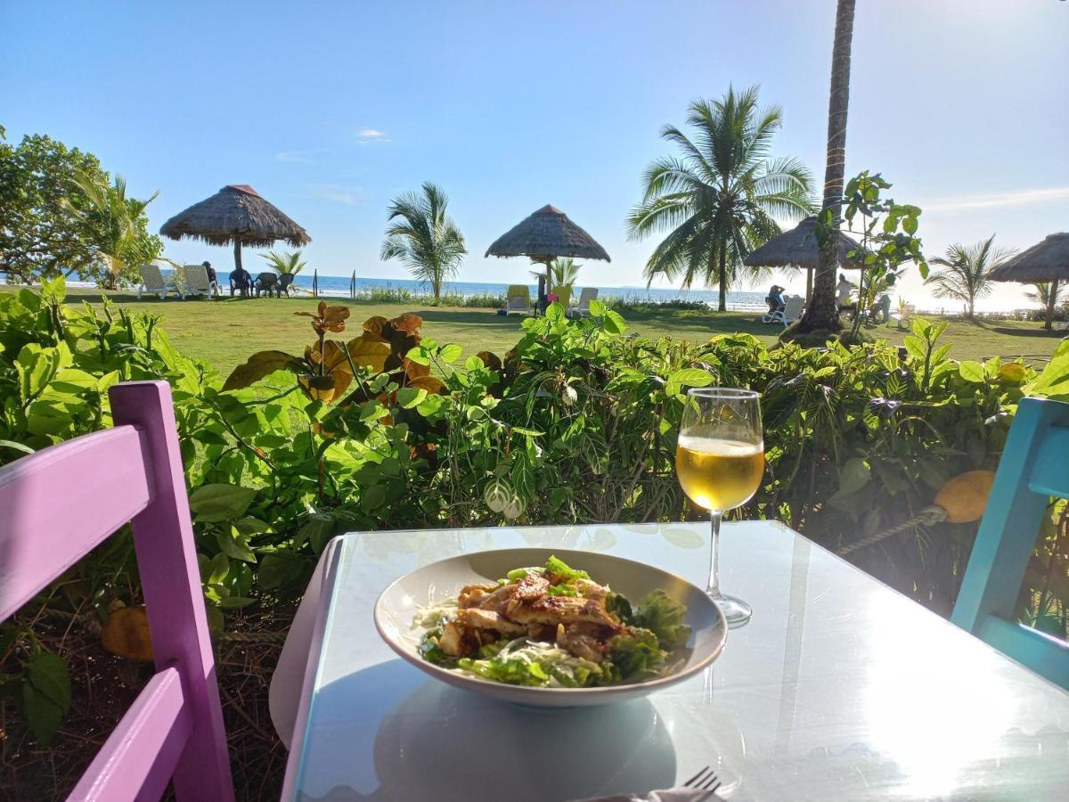 Las Lajas Beach Resort Bagian luar foto