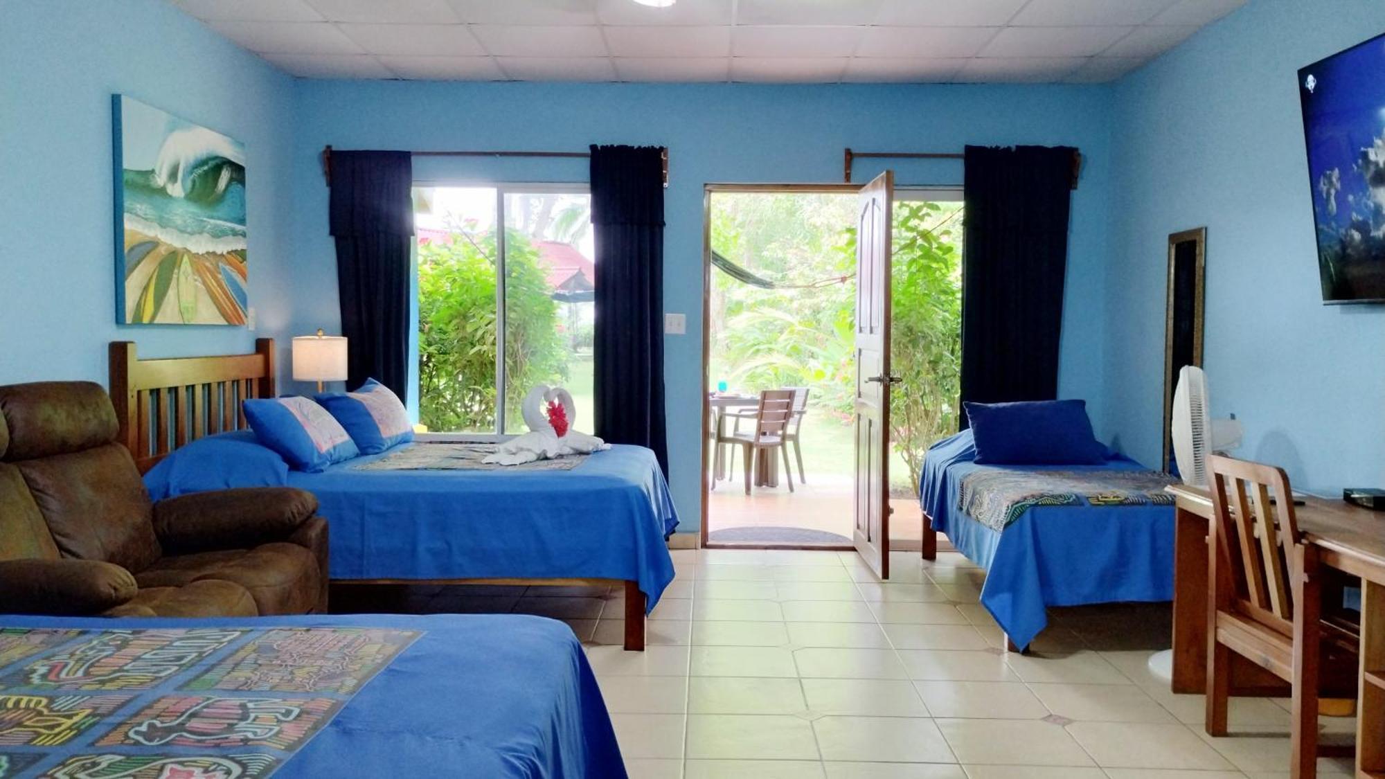 Las Lajas Beach Resort Bagian luar foto