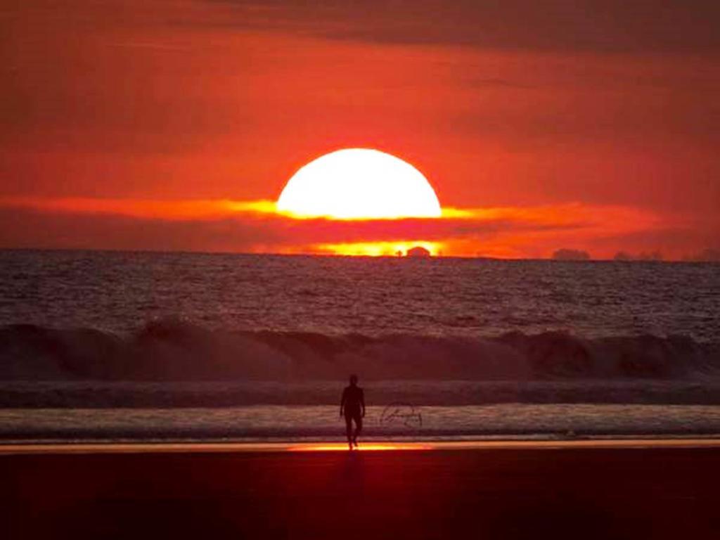 Las Lajas Beach Resort Bagian luar foto