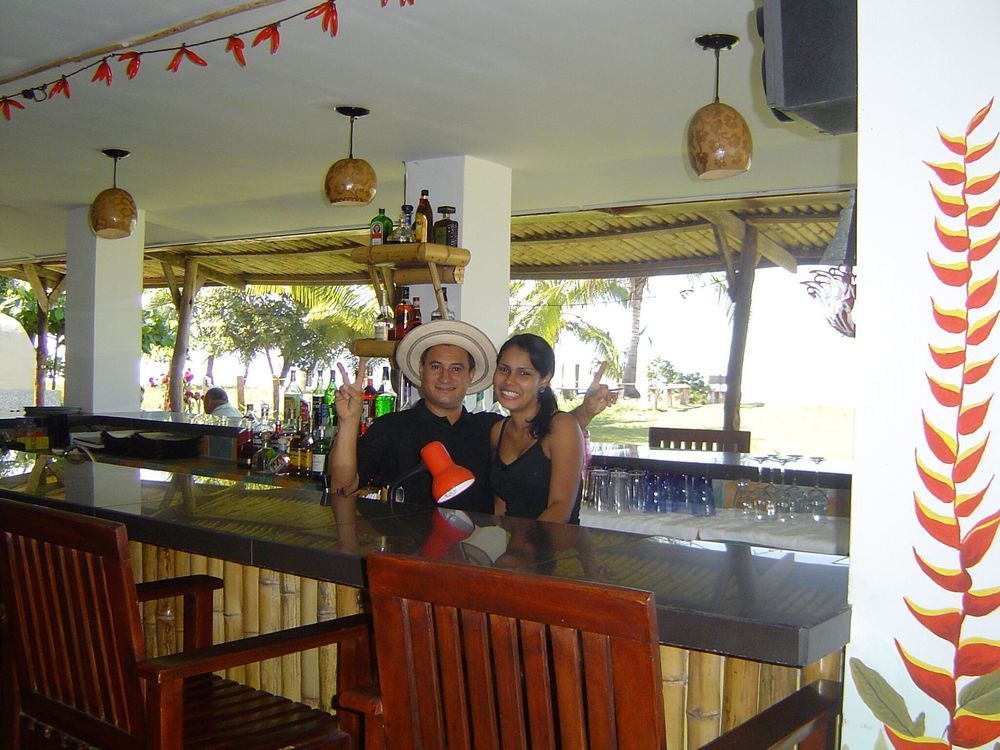 Las Lajas Beach Resort Bagian luar foto